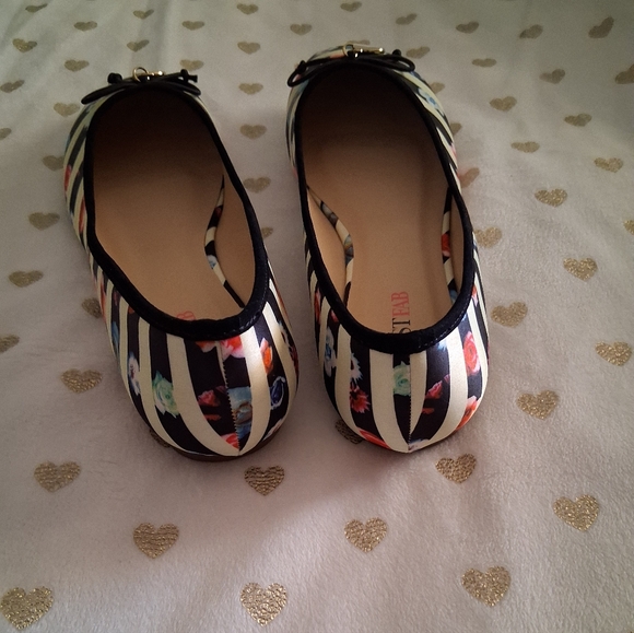 🔥3/$70 JustFab "Magden" Women's Flat Ballet Shoes - Picture 4 of 12